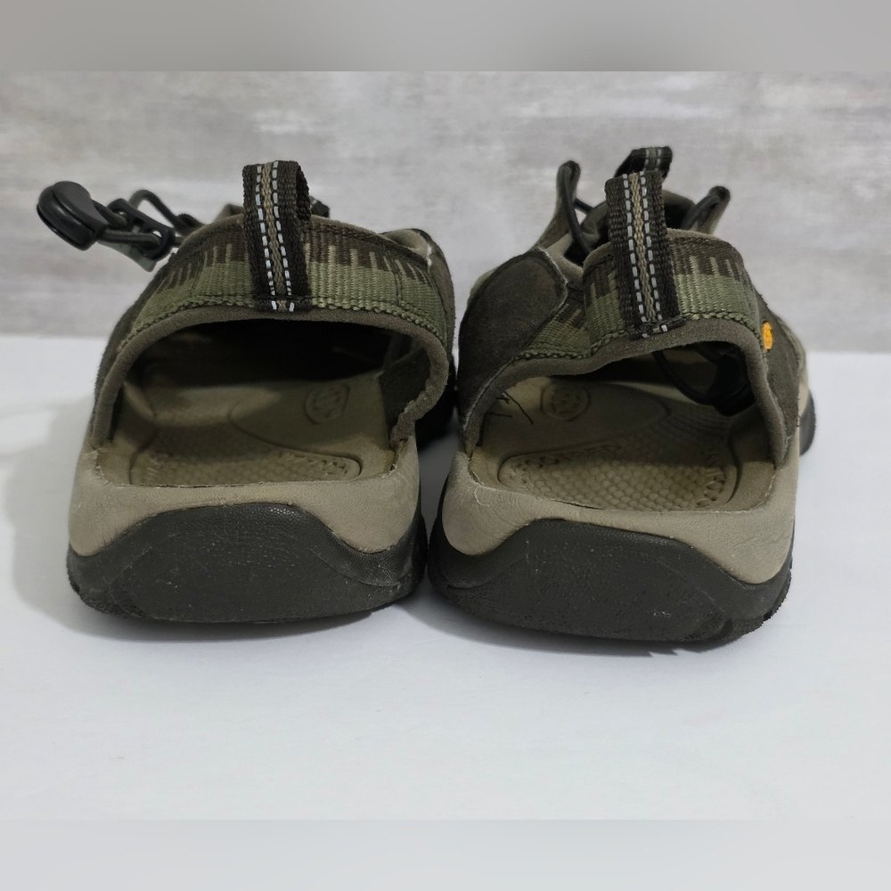 KEEN Men's Olive and Black Adventure Sandals - Picture 4 of 7